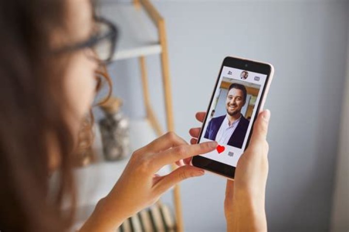DoItWithDan dating 2024 profile